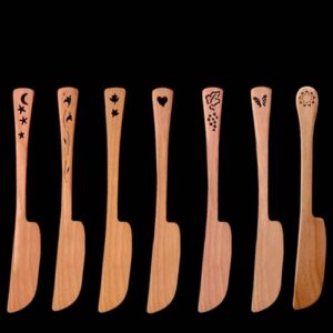 6" Cherry Wood Spreader